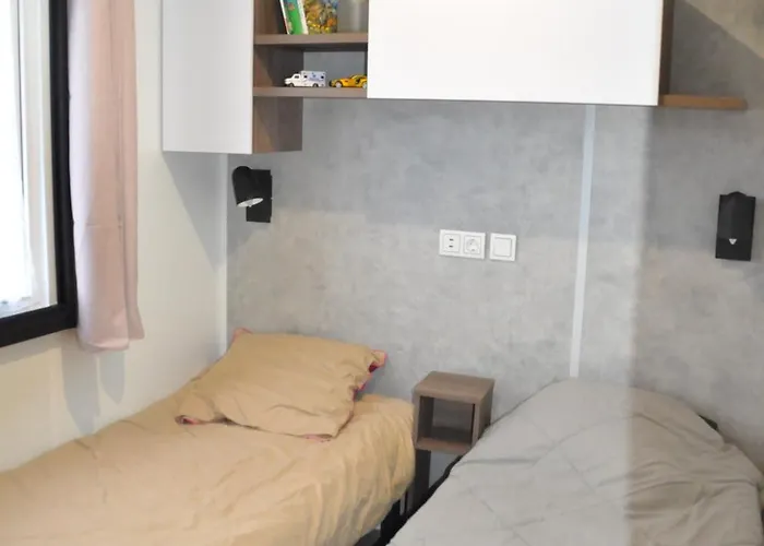 مكان تخييم Mobilhome Cote Landaise Les Dunes De Contis 4 *